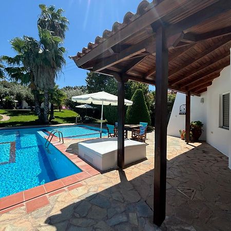 Country House With Pool And Big Garden Oropos Dış mekan fotoğraf